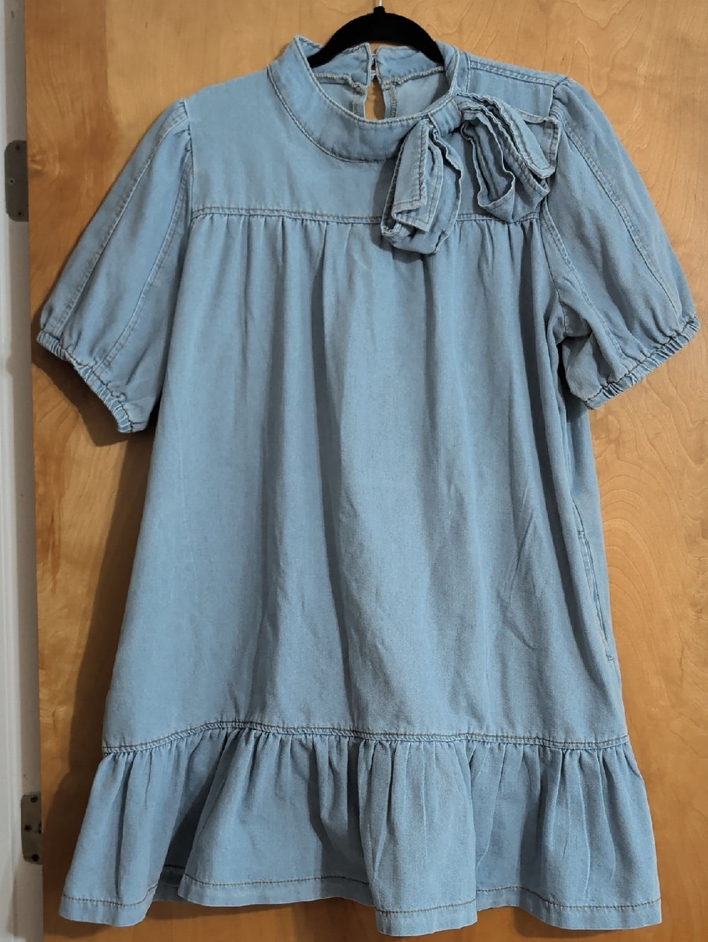 Light Blue Denim Bow-Accent Women's Dress Size XL